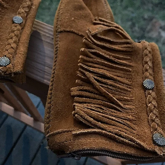 Genuine Minnetonka booties - Picture 5 of 8